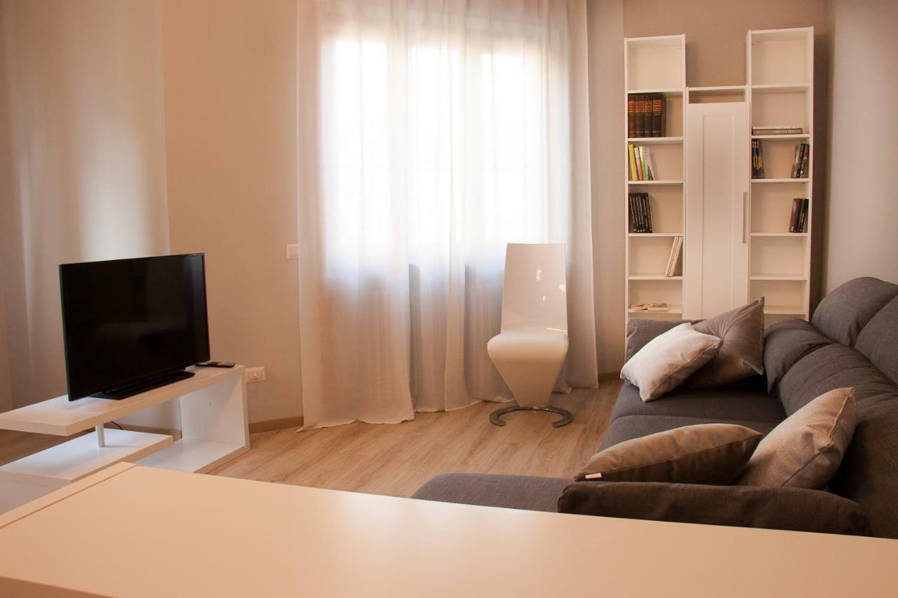 Lg Apartment 斯特雷萨 外观 照片
