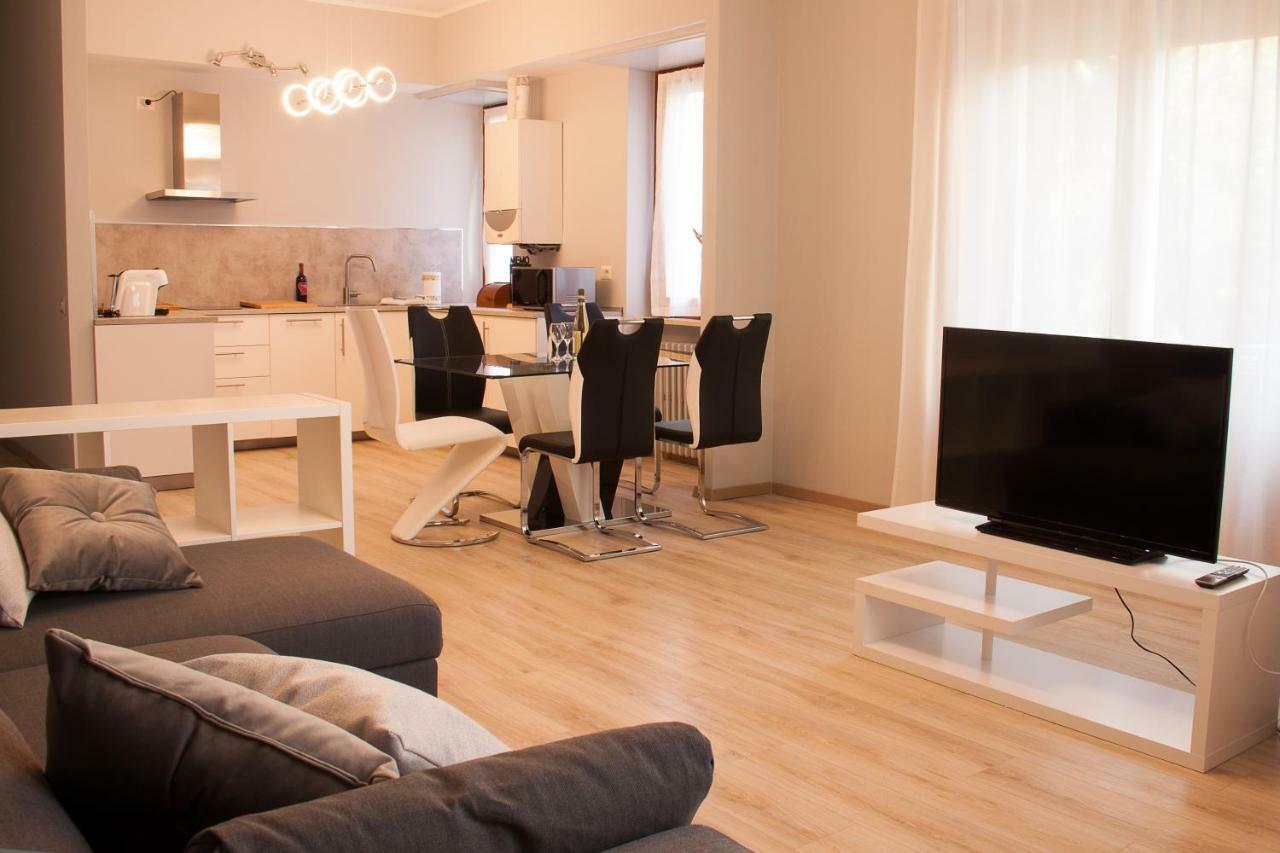 Lg Apartment 斯特雷萨 外观 照片