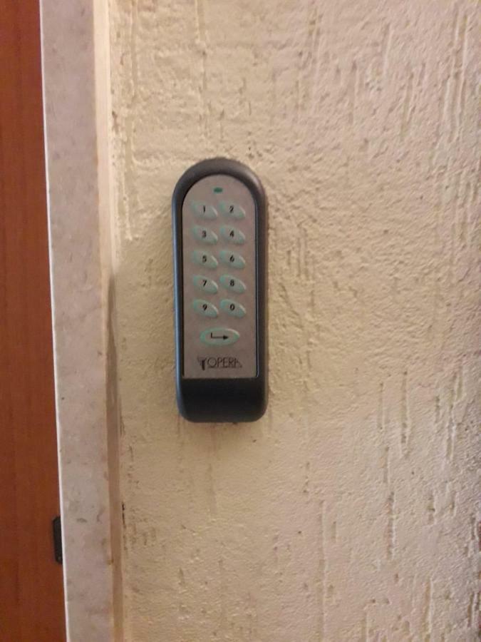 Lg Apartment 斯特雷萨 外观 照片